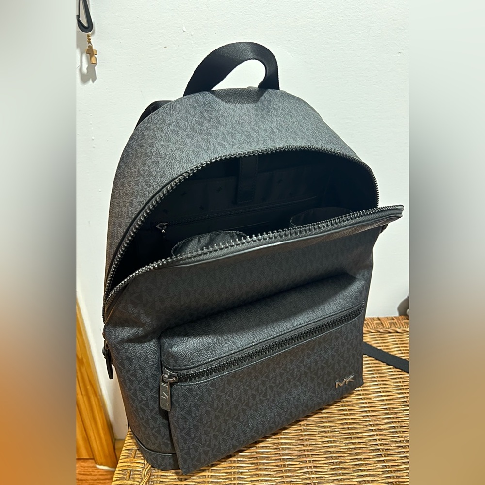Michael Kors Men’s 16” backpack - Picture 5 of 6